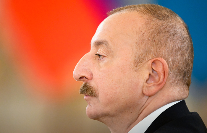 Алиев в разговоре с Путиным принес извинения за гибель миротворцев в Карабахе