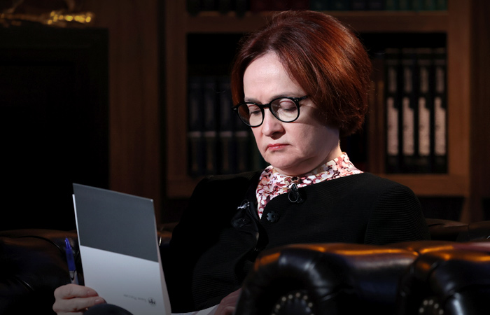 Песков не стал комментировать сообщения об операции Набиуллиной, пожелав ей здоровья