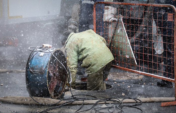 В Нижнем Новгороде устранили аварию, из-за которой люди обожгли ноги кипятком