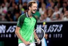 Даниил Медведев вышел в 4-й круг Australian Open
