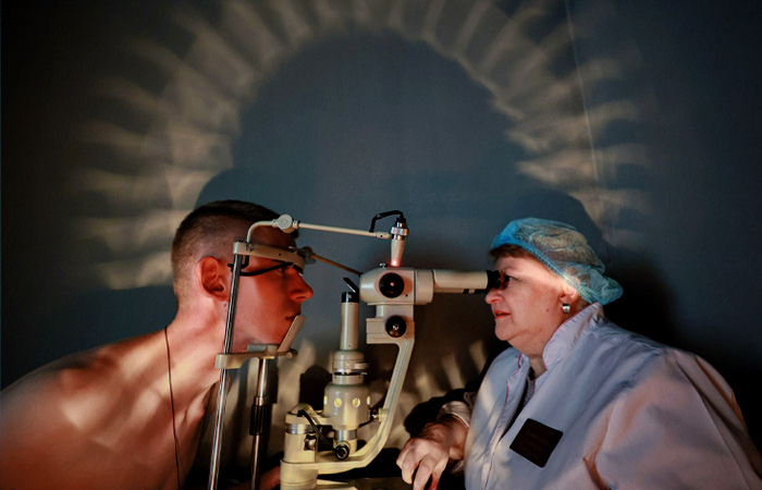 Желающим добровольно служить по контракту упростили медосвидетельствование