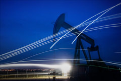 Нефть дорожает из-за новостей с Ближнего Востока