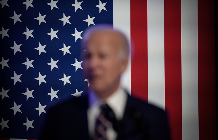 Байден пообещал продолжить удары по проиранским группировкам