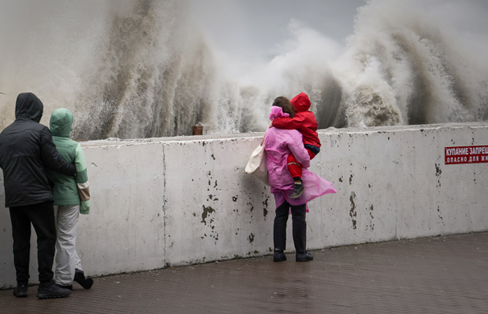 Из-за погоды в Сочи 16 рейсов перенаправлены на запасные аэродромы