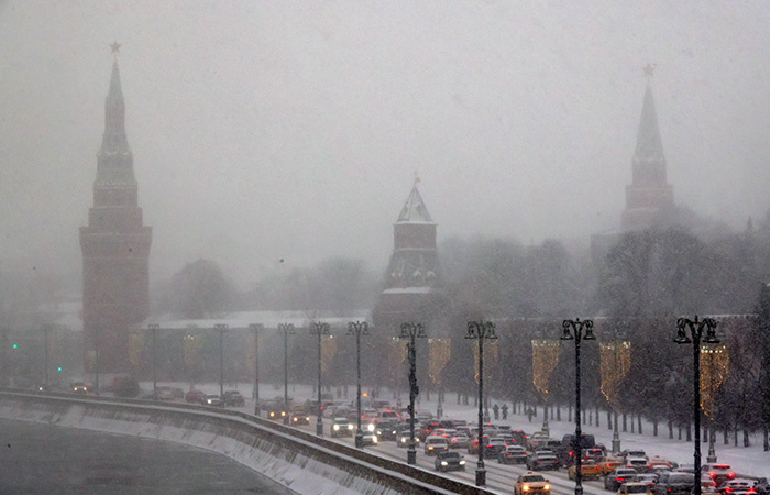 Пробки в Москве достигли восьми баллов из-за снегопада