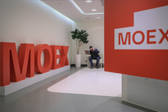 Торги на фондовом рынке Мосбиржи вновь приостановлены