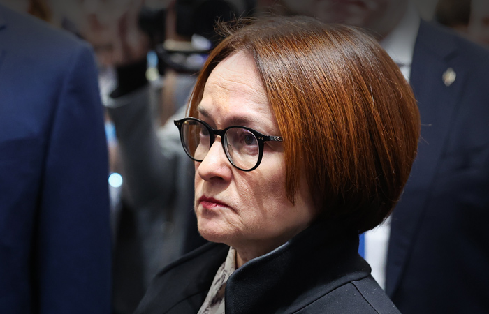 Набиуллина сообщила, что все больше людей переводят мошенникам взятое в кредит