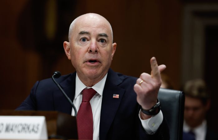 Палата представителей США одобрила резолюцию об импичменте главы МВБ