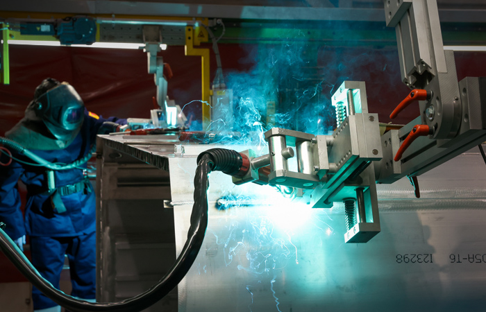 Siemens хочет взыскать со своего СП "Уральские локомотивы" еще 1 млрд рублей