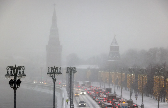 Дептранс Москвы предупредил о возможных пробках накануне праздничных выходных