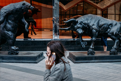 ЦБ РФ установил факт манипулирования рынком на торгах акциями СПБ биржи