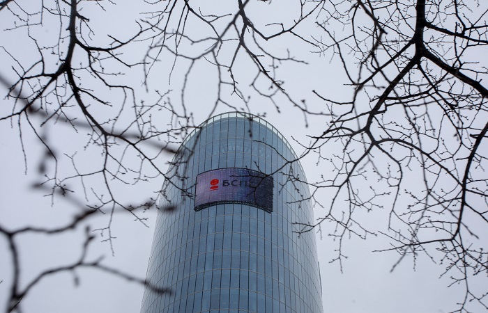 СПБ банк изучит изменения в стратегию разблокировки активов клиентов из-за санкций США