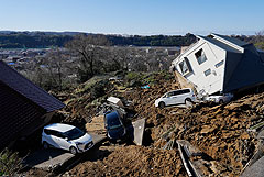Число жертв землетрясения в Японии превысило 50