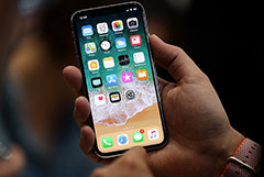 Думе предложат законодательно обязать Apple разрешить установку сторонних приложений