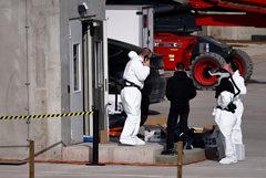 Завод Tesla в Германии приостановил работу после вероятного поджога