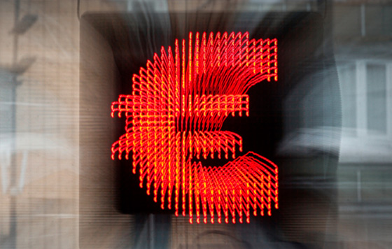 Евро поднялся выше 101 руб. впервые с 28 декабря