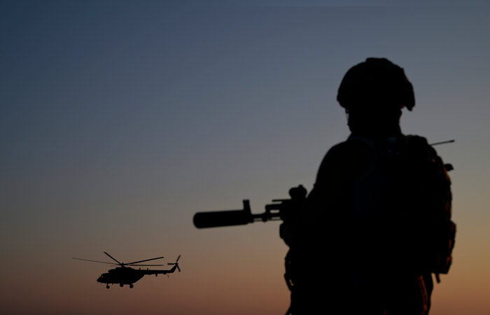 Принят закон о замене уголовного наказания на условный срок для заключивших военный контракт