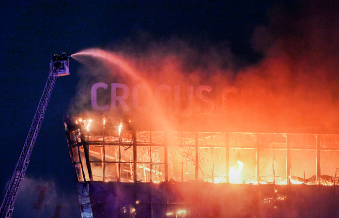 Песков заявил, что Путин получает оперативные данные о теракте в Красногорске