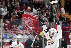 "Металлург" обыграл "Спартак" и вышел в полуфинал плей-офф КХЛ