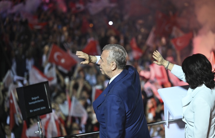 На выборах в Стамбуле и Анкаре лидируют оппозиционные мэры