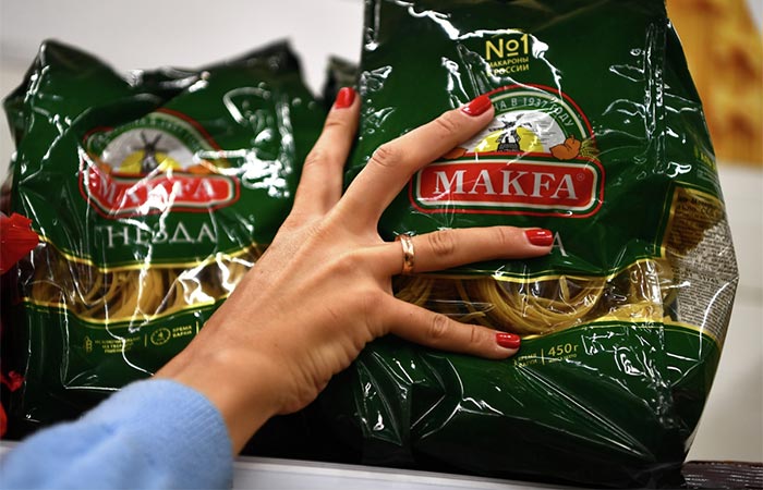 Приставы постановили арестовать по делу "Макфы" активы на 100 трлн рублей