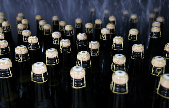 Госдуме предложили снизить запланированный с 1 мая рост акцизов на игристое вино