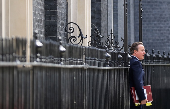 Кэмерон в ходе визита в США попытается убедить Конгресс помочь Украине