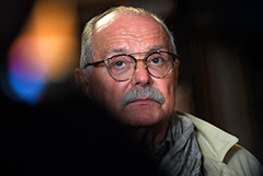 Михалков предложил разрешать фильмы уехавших режиссеров с учетом их отношения к стране