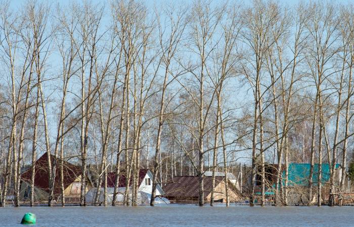 Несколько участков дороги подтоплено в Абатском районе Тюменской области