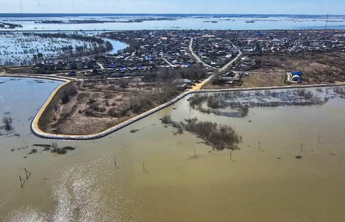 Ишим в тюменском селе Викулово за двое суток поднялся на 66 см