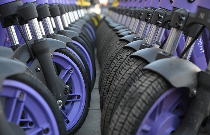 В Москве пользователи аренды электросамокатов получили 15 тыс. штрафов за месяц