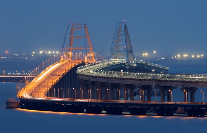 Движение по крымскому мосту прерывалось на 40 минут
