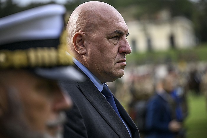 Глава минобороны Италии не нашел пользы в словах Макрона об отправке военных на Украину