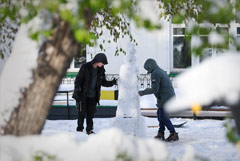 В Свердловской области 4,5 тыс. жителей остаются без электричества после снегопадов