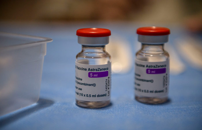 AstraZeneca изымает из обращения вакцину от COVID-19