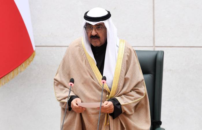 Эмир Кувейта распустил парламент