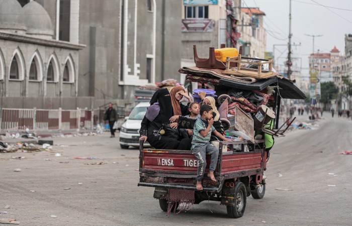 Израиль потребовал эвакуации жителей ряда районов в Рафахе