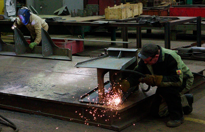 Наложен арест на имущество Ярославского судостроительного завода