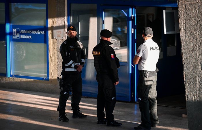 Состояние премьера Словакии после покушения оценили как стабильное