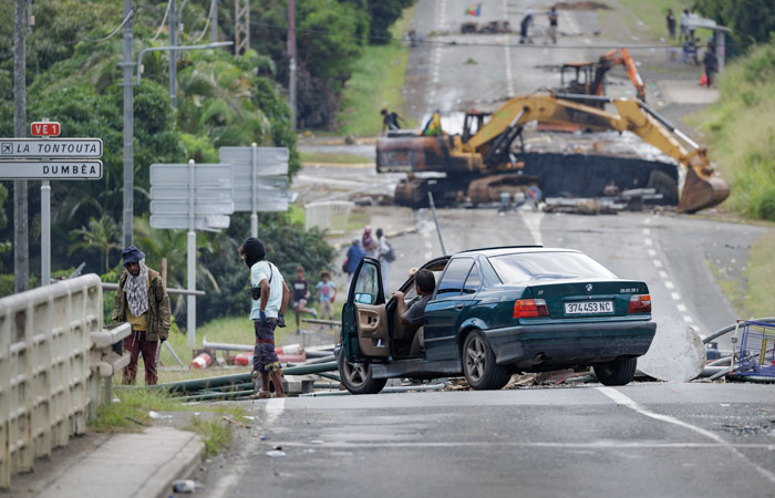Подкрепления французской полиции начали прибывать в Новую Каледонию