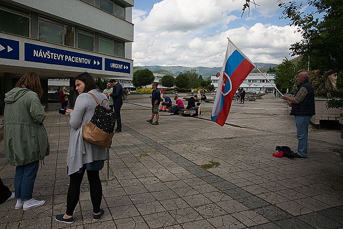 Вице-премьер Словакии сообщил, что угроза жизни Роберта Фицо миновала