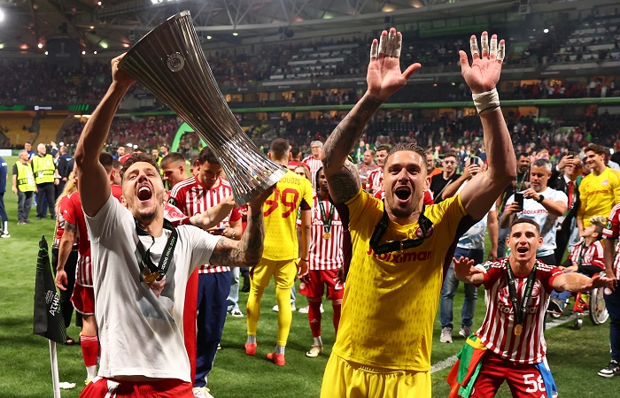 Олимпиакос выиграл Лигу конференций УЕФА