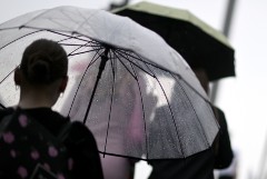 В Москве в среду ожидается дождь, возможен град