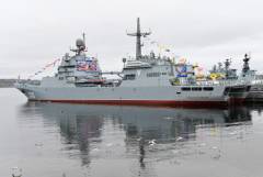 Корабли "Иван Грен" и "Кондопога" отрабатывают совместное маневрирование в Баренцевом море