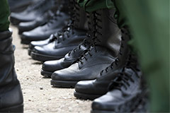 Путин дал ФСБ право участвовать в отборе призывников