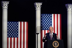 Байден заявил, что только его победа на президентских выборах может спасти Америку