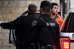 Луиджи Манджоне предъявили обвинение в убийстве главы UnitedHealthcare