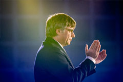 Бывший лидер Каталонии Пучдемон решил вернуться на родину