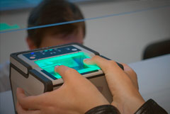 Иностранных туристов планируют обязать сдавать биометрию в аэропортах РФ