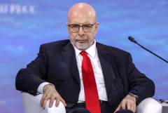 США предъявили политологу Саймсу и его жене обвинения в нарушении действующих против РФ санкций